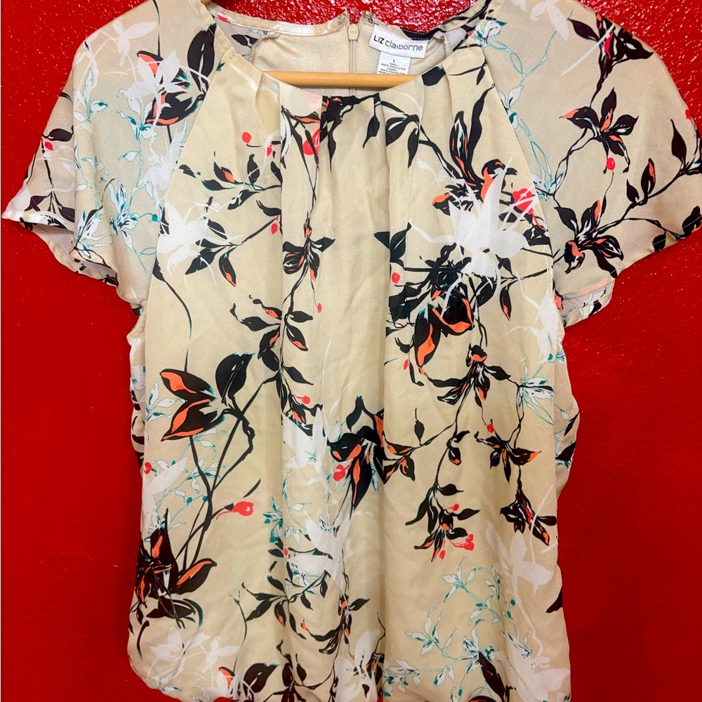 Brand: Liz Claiborne Size: L
Material: 100% polyester